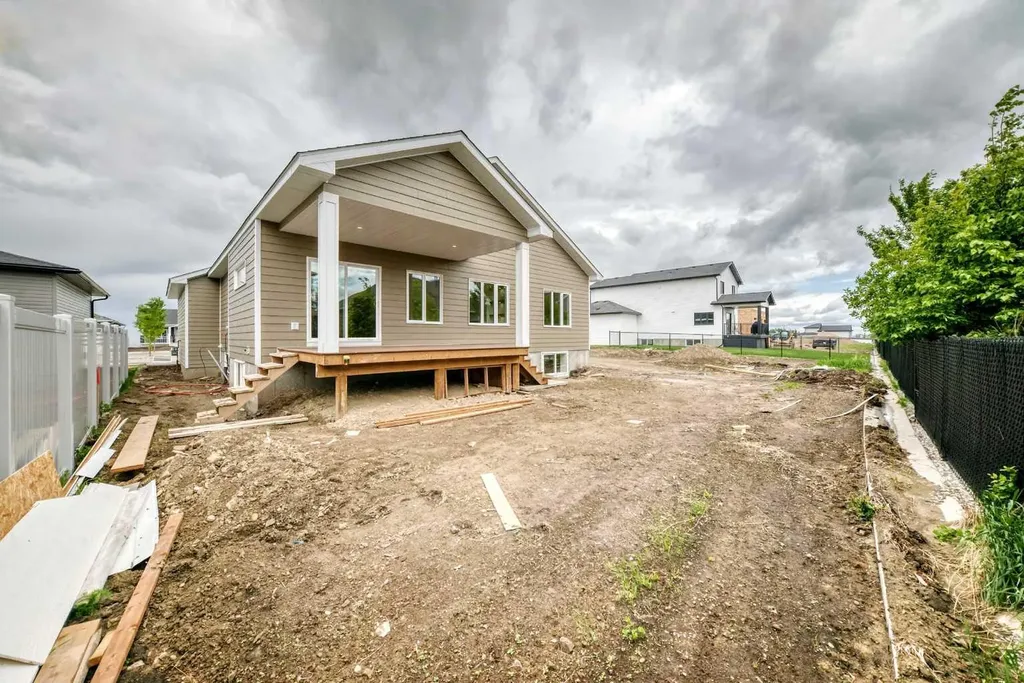 31 Williams Avenue Olds AB T4H 0B6