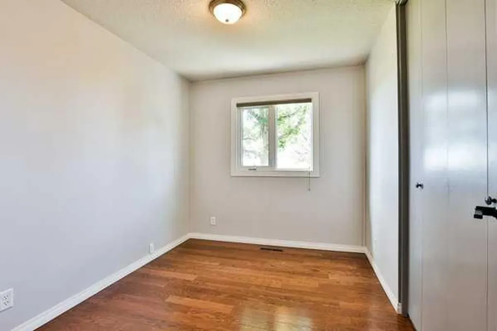 414 12 Avenue N Lethbridge AB T1H 1P3