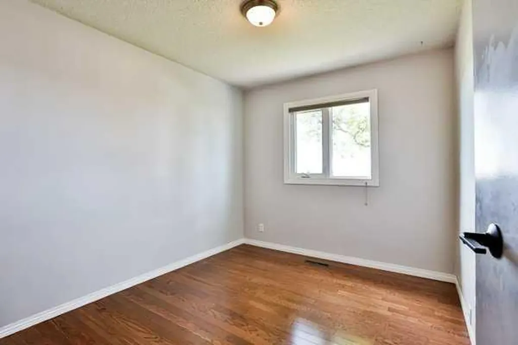 414 12 Avenue N Lethbridge AB T1H 1P3