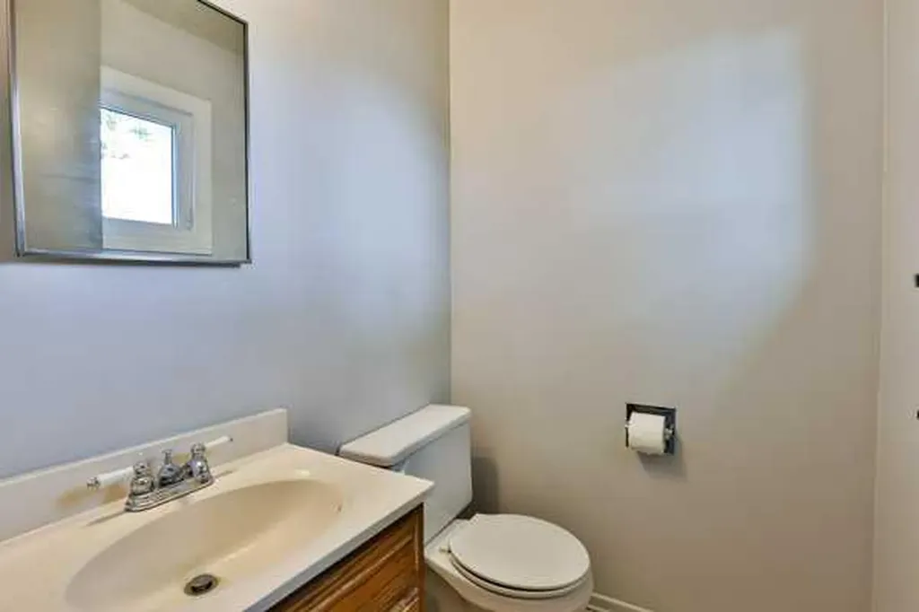 414 12 Avenue N Lethbridge AB T1H 1P3
