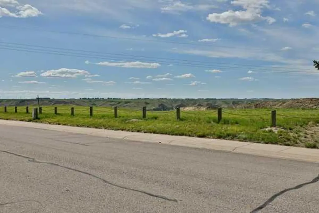 414 12 Avenue N Lethbridge AB T1H 1P3