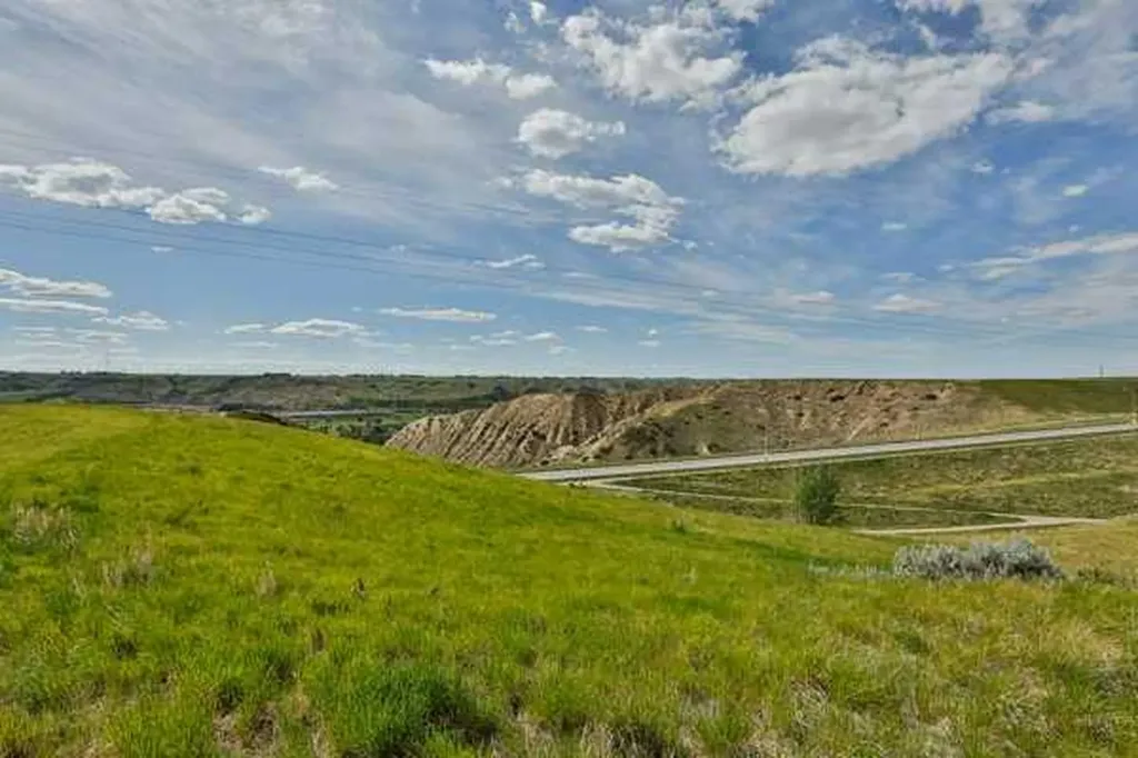 414 12 Avenue N Lethbridge AB T1H 1P3
