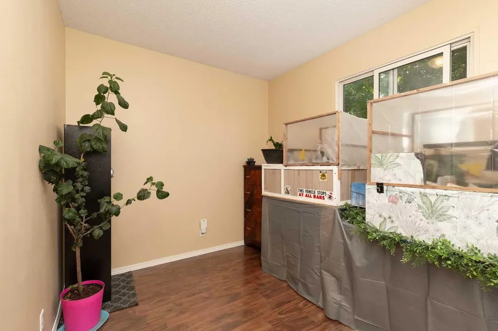 57 Honeysuckle Road N Lethbridge AB T1H 4J7
