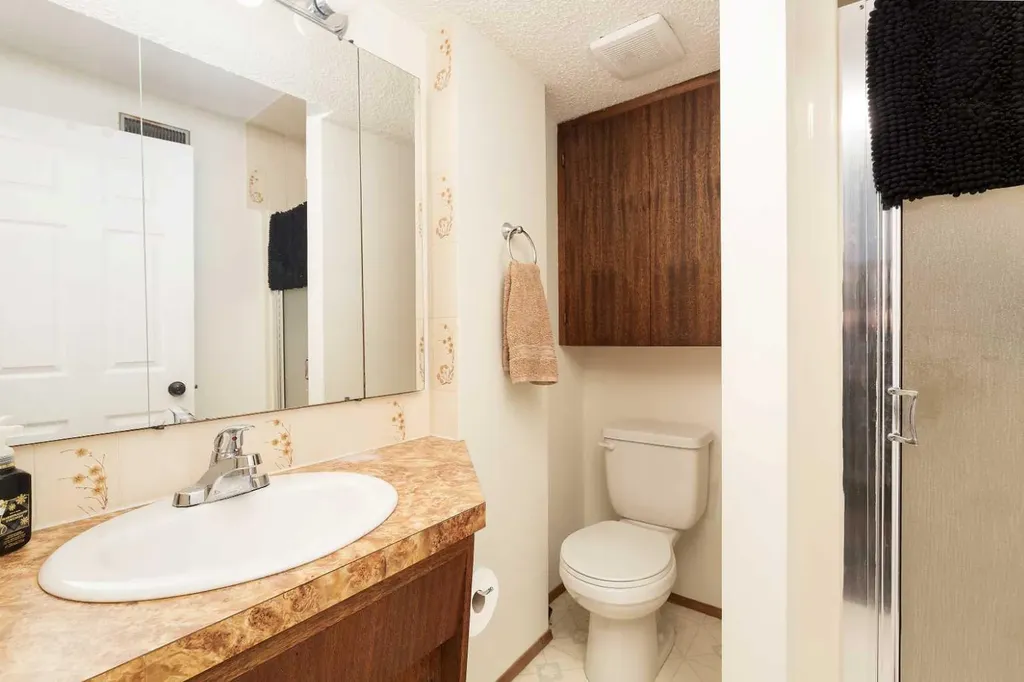 57 Honeysuckle Road N Lethbridge AB T1H 4J7