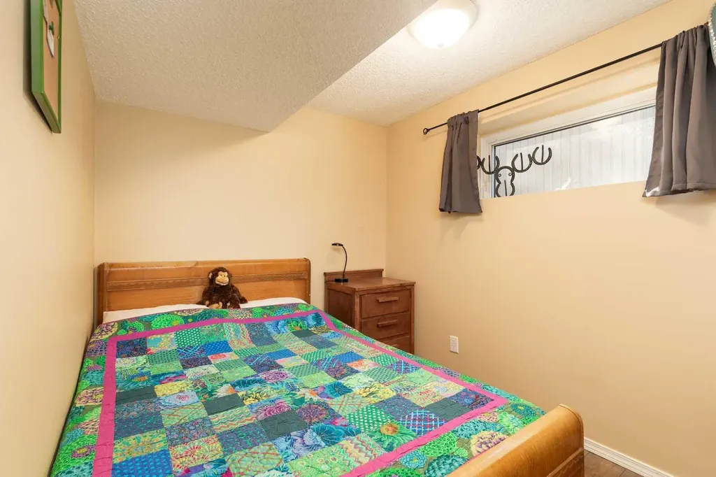 57 Honeysuckle Road N Lethbridge AB T1H 4J7