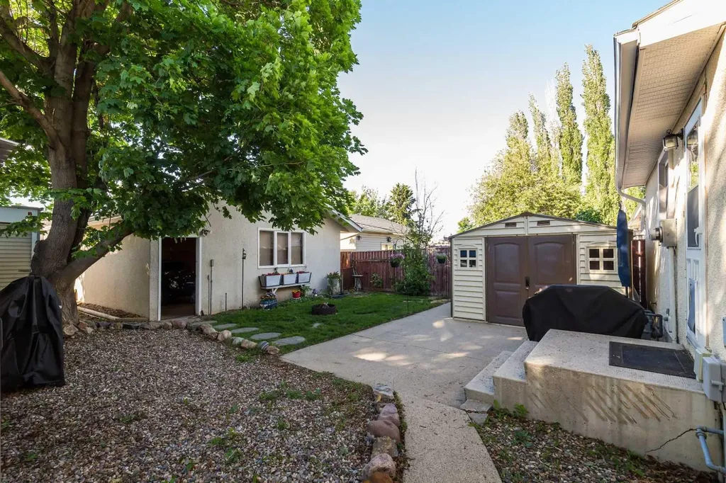 57 Honeysuckle Road N Lethbridge AB T1H 4J7