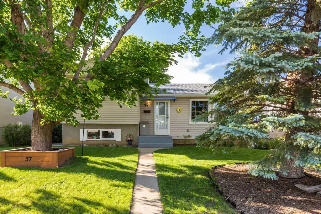 57 Honeysuckle Road N Lethbridge AB T1H 4J7