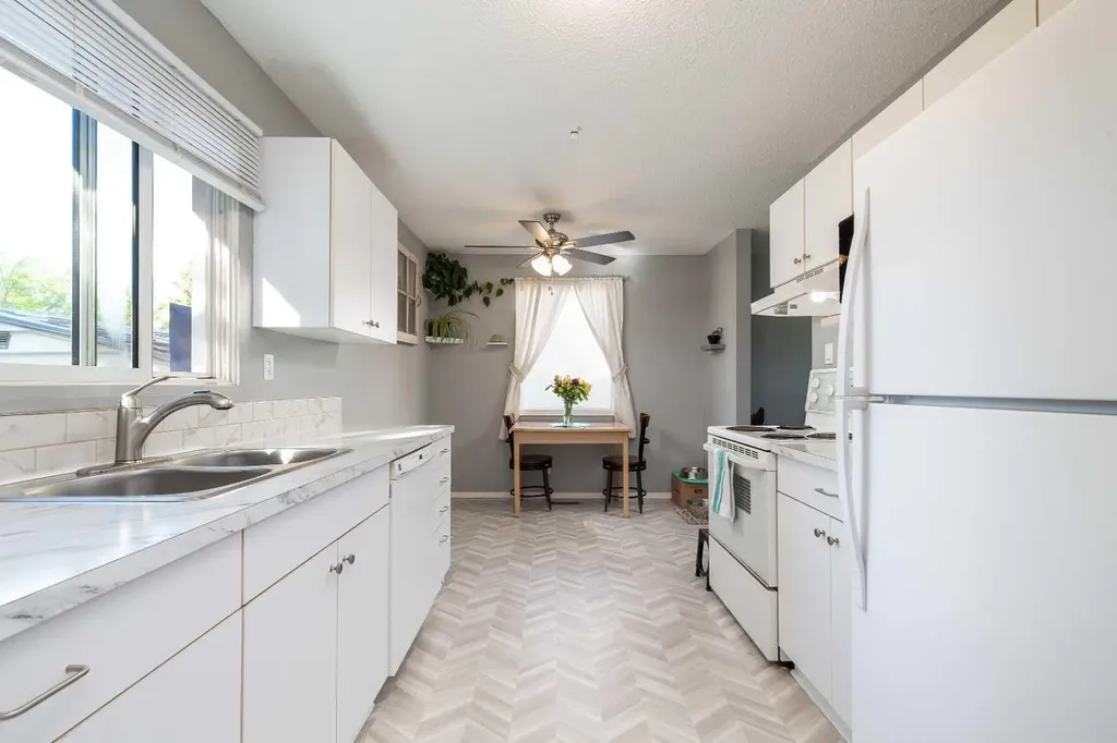 57 Honeysuckle Road N Lethbridge AB T1H 4J7