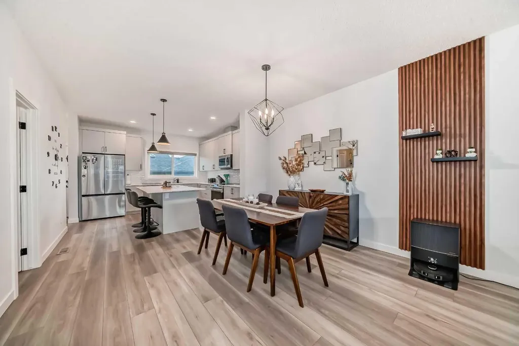 114 Midgrove SW Airdrie AB T4B 5H2