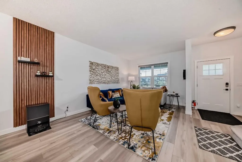 114 Midgrove SW Airdrie AB T4B 5H2