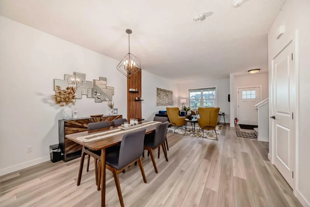 114 Midgrove SW Airdrie AB T4B 5H2
