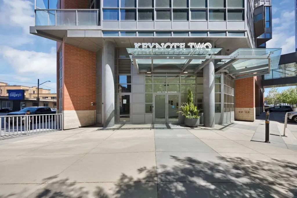 225 11 Avenue SE Calgary AB T2G 0G3