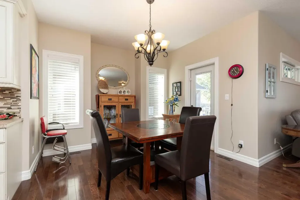 63N 2a Street E Magrath AB T0K 1J0
