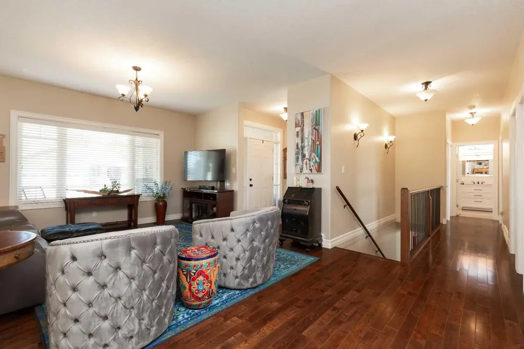 63N 2a Street E Magrath AB T0K 1J0