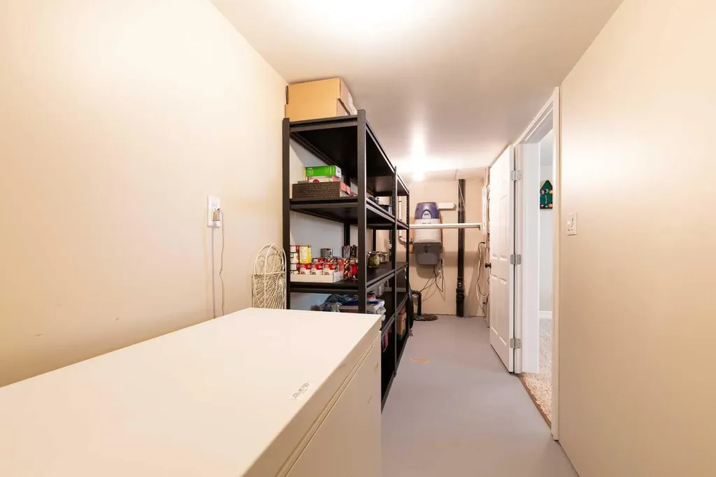 63N 2a Street E Magrath AB T0K 1J0