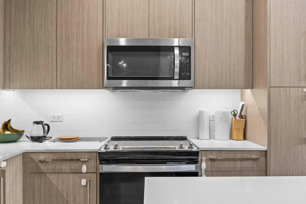 395 Skyview Parkway NE Calgary AB T3N 1Z4