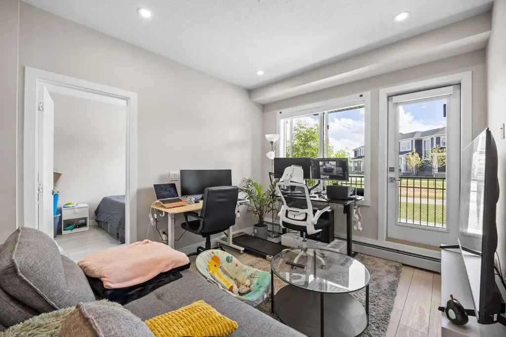 395 Skyview Parkway NE Calgary AB T3N 1Z4