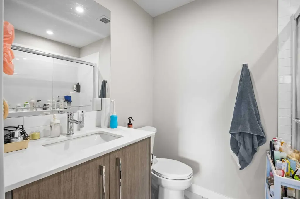 395 Skyview Parkway NE Calgary AB T3N 1Z4