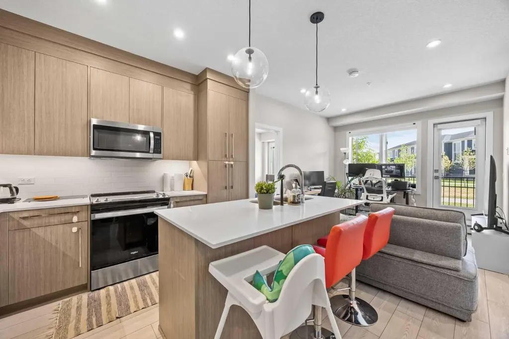 395 Skyview Parkway NE Calgary AB T3N 1Z4