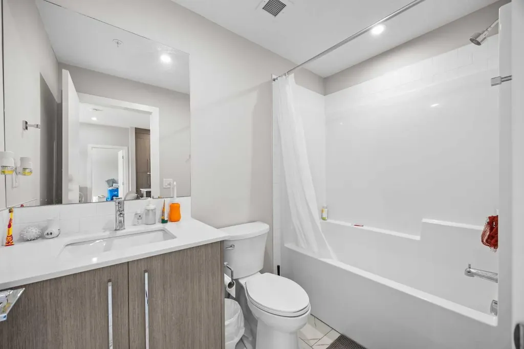 395 Skyview Parkway NE Calgary AB T3N 1Z4