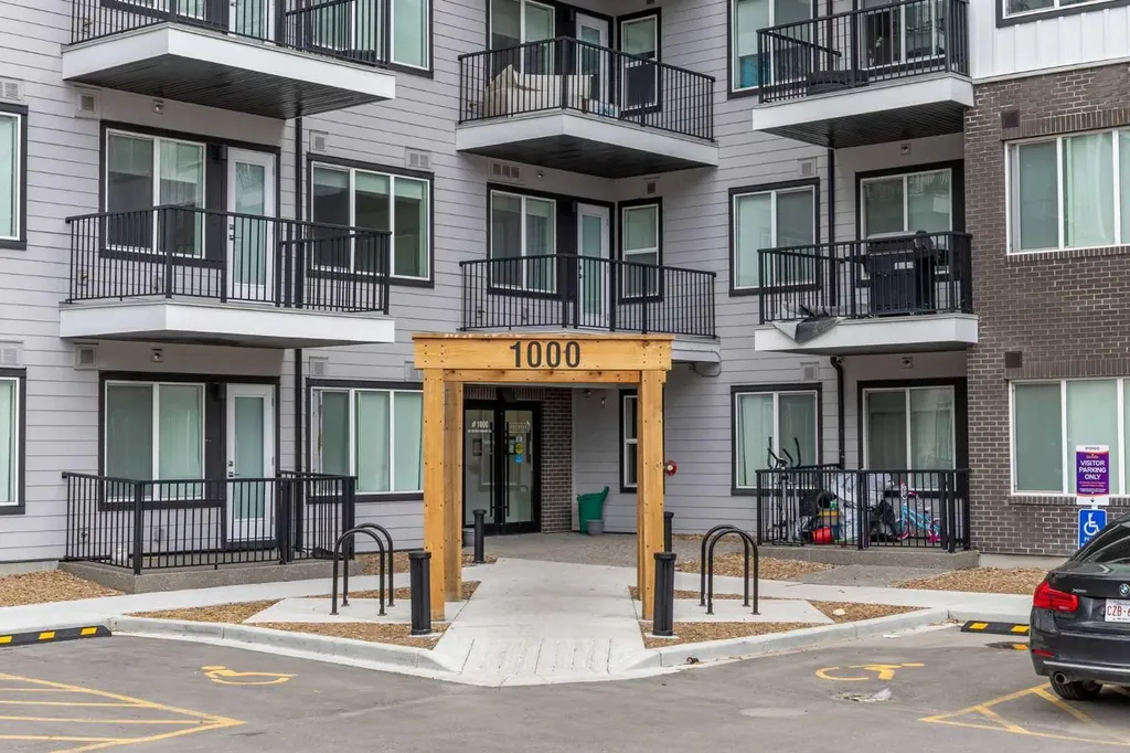 395 Skyview Parkway NE Calgary AB T3N 1Z4