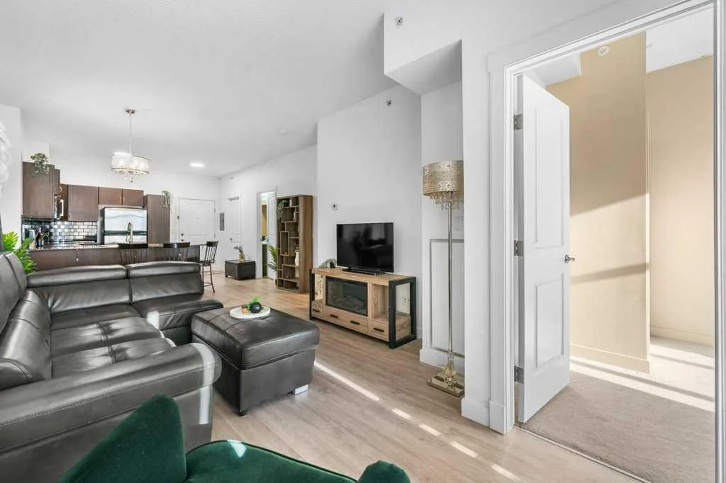 11811 Lake Fraser Drive SE Calgary AB T2J 7J4