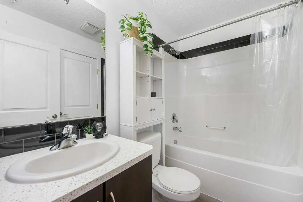 11811 Lake Fraser Drive SE Calgary AB T2J 7J4