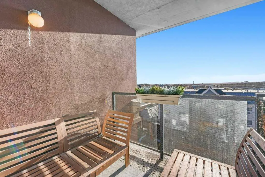 11811 Lake Fraser Drive SE Calgary AB T2J 7J4