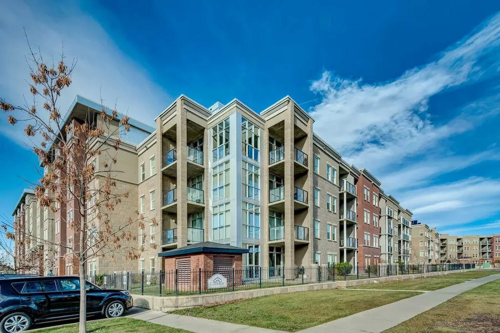 11811 Lake Fraser Drive SE Calgary AB T2J 7J4