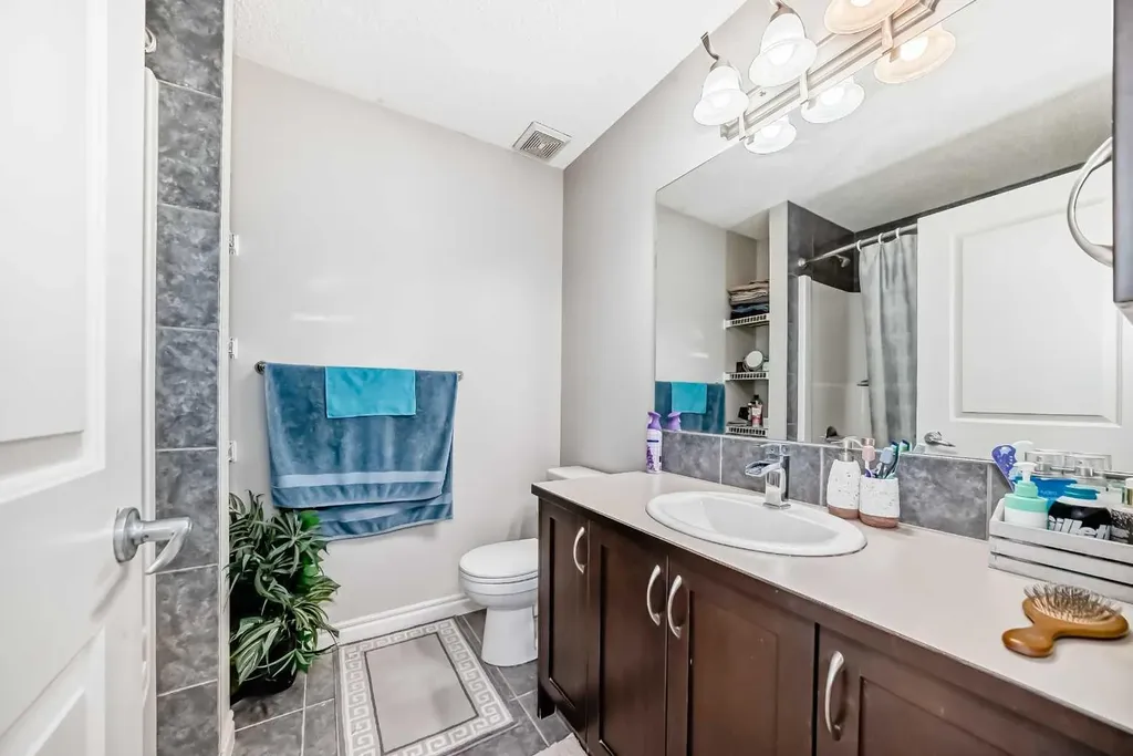 136 Redstone Avenue NE Calgary AB T3N 0J6