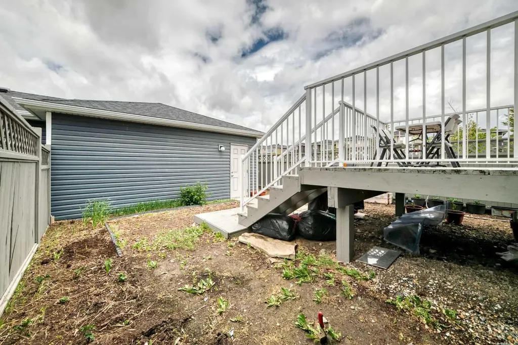 136 Redstone Avenue NE Calgary AB T3N 0J6