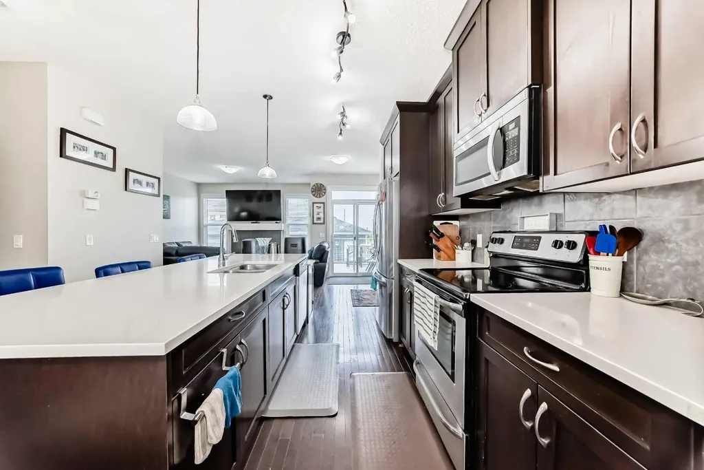 136 Redstone Avenue NE Calgary AB T3N 0J6