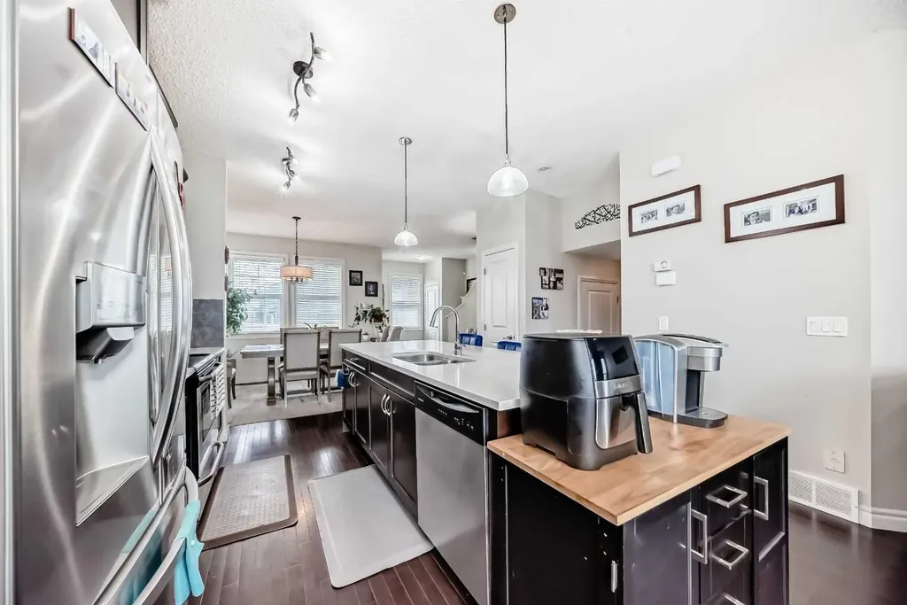 136 Redstone Avenue NE Calgary AB T3N 0J6
