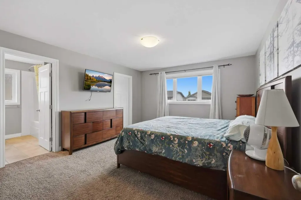 95 Thompson Crescent Red Deer AB T4P 0S1