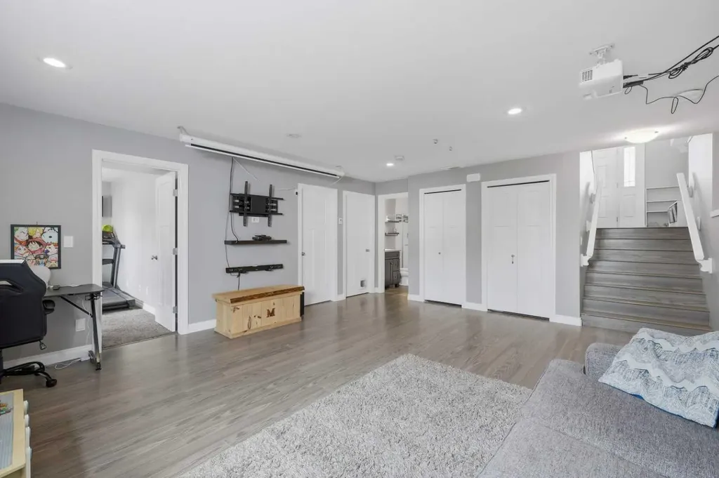 95 Thompson Crescent Red Deer AB T4P 0S1