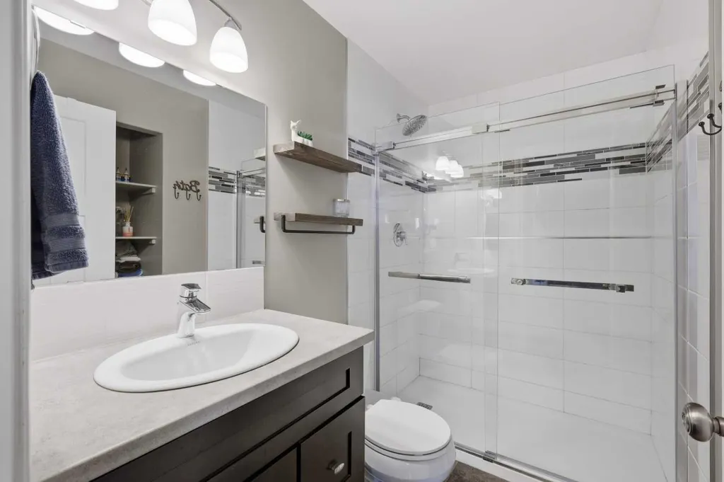95 Thompson Crescent Red Deer AB T4P 0S1