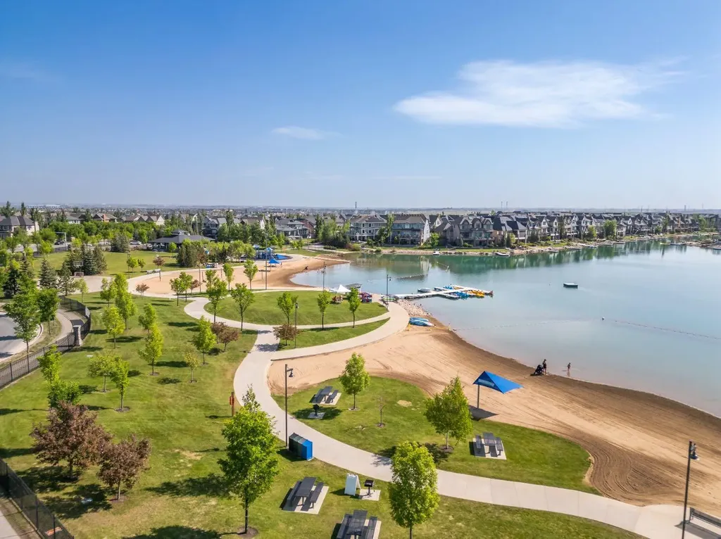 402 Marquis Lane SE Calgary AB T3M 2G7