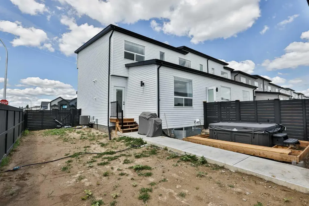 3027 47 Street S Lethbridge AB T1K 8L5