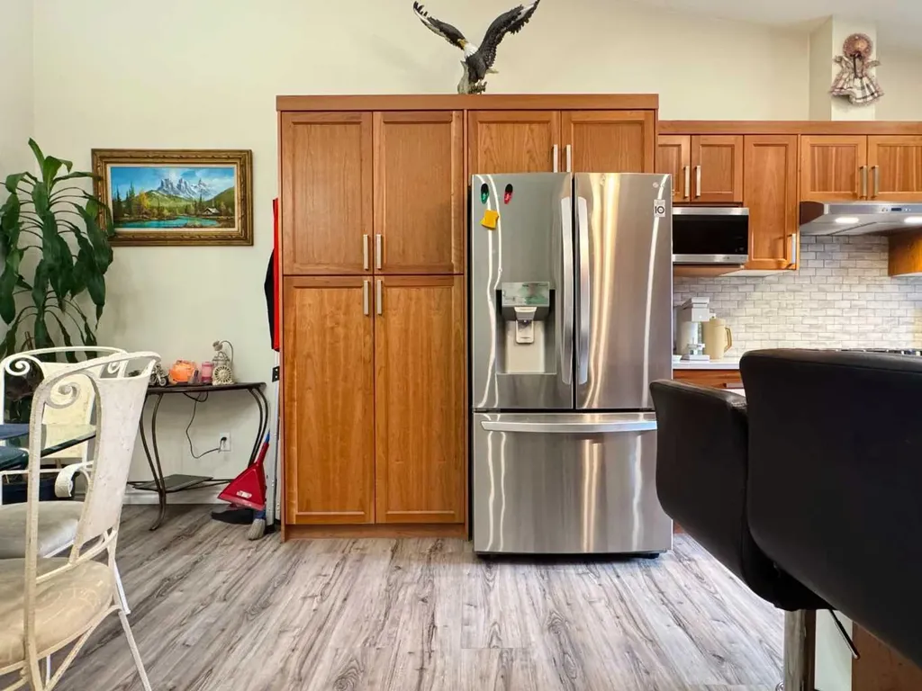 412 Queen Avenue Monarch AB T0L 1M0