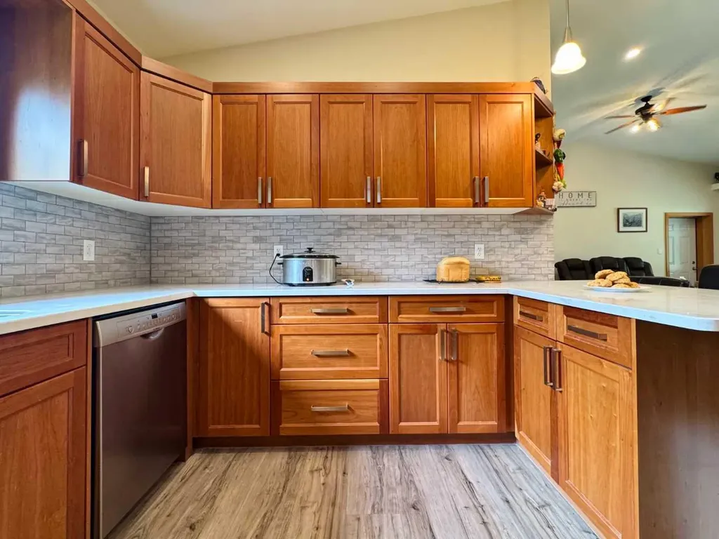 412 Queen Avenue Monarch AB T0L 1M0