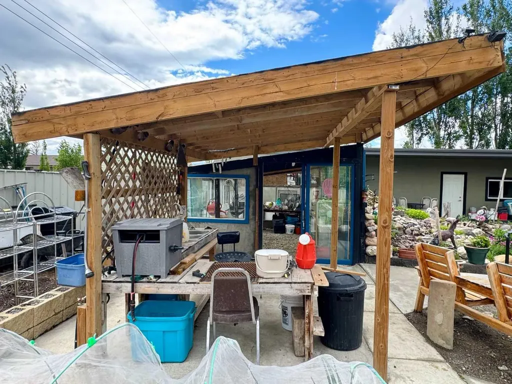 412 Queen Avenue Monarch AB T0L 1M0