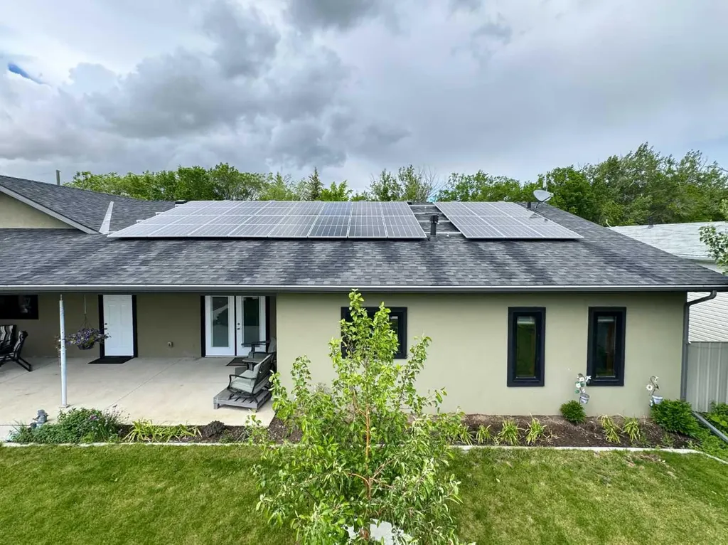 412 Queen Avenue Monarch AB T0L 1M0