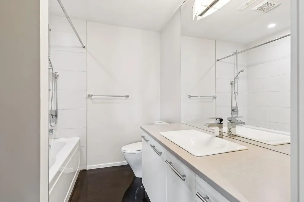 1119 15 Street NW Calgary AB T2N 2B5