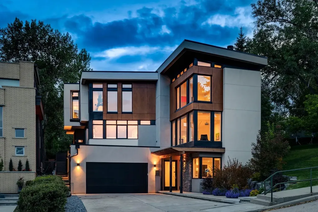 1119 15 Street NW Calgary AB T2N 2B5
