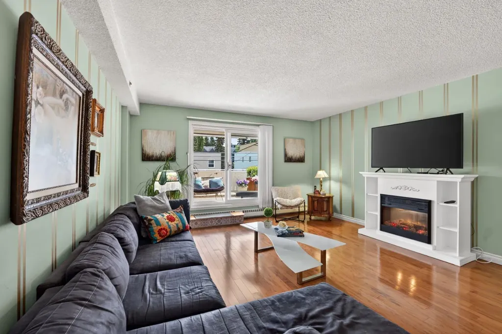 1733 27 Avenue SW Calgary AB T2T1G9