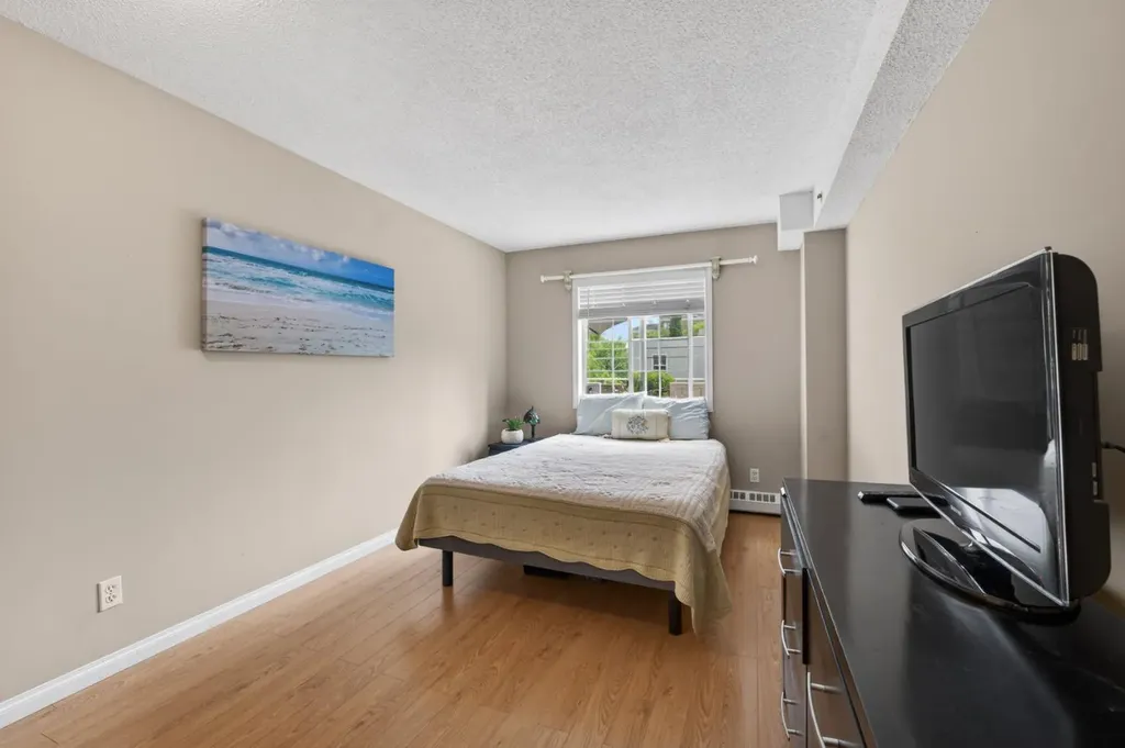 1733 27 Avenue SW Calgary AB T2T1G9