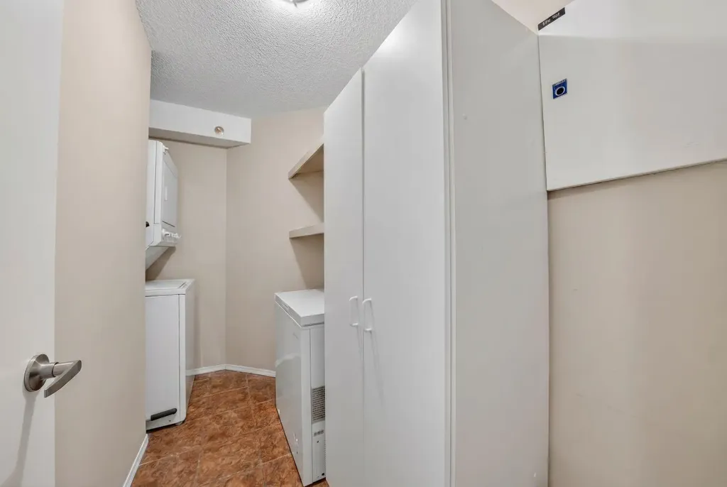1733 27 Avenue SW Calgary AB T2T1G9