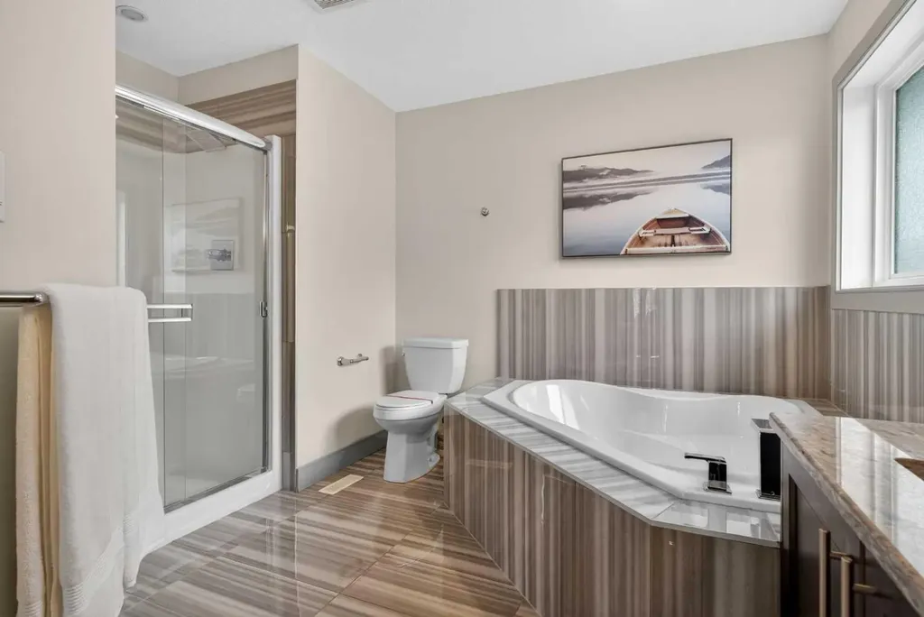 647 Fraser Vista NW Edmonton AB T5Y 0V4