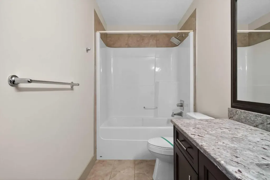 647 Fraser Vista NW Edmonton AB T5Y 0V4