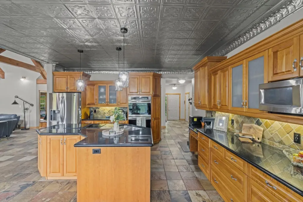 162052 Priddis Valley Road W Rural Foothills County AB T0L 1W2